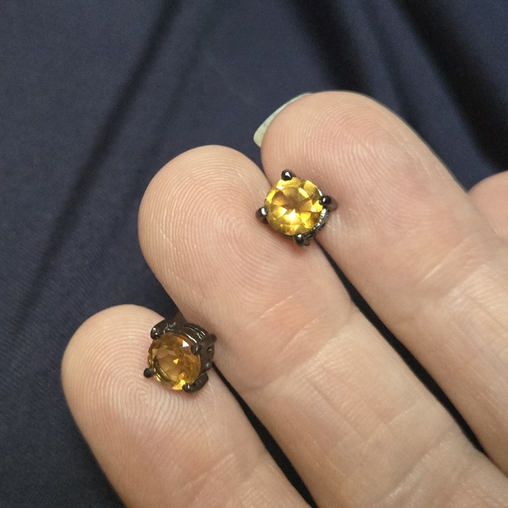 Citrine .75k Sterling & Rhodium Stud Earrings - Picture 3 of 7
